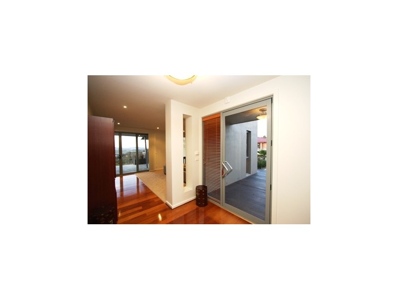 106 Waterfall Drive, Jerrabomberra NSW 2619