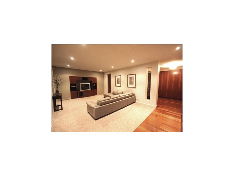 106 Waterfall Drive, Jerrabomberra NSW 2619