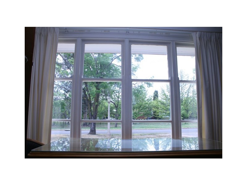 11 Loch St, Yarralumla ACT 2600