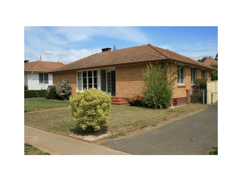 11 Loch St, Yarralumla ACT 2600