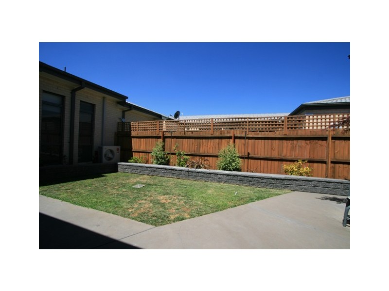 54  Ayrton St, Gungahlin ACT 2912