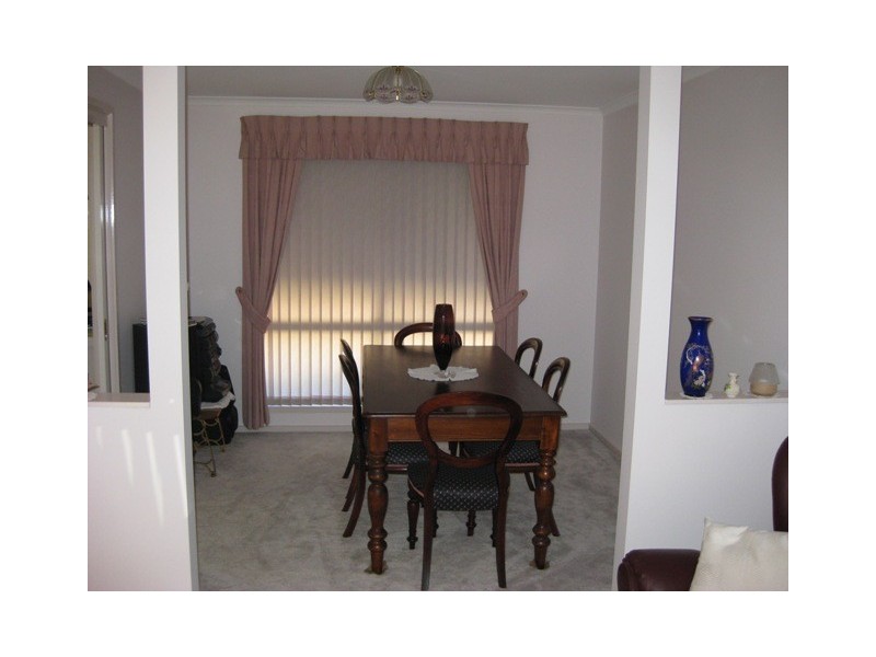 27 Tiptree Crescent, Palmerston ACT 2913