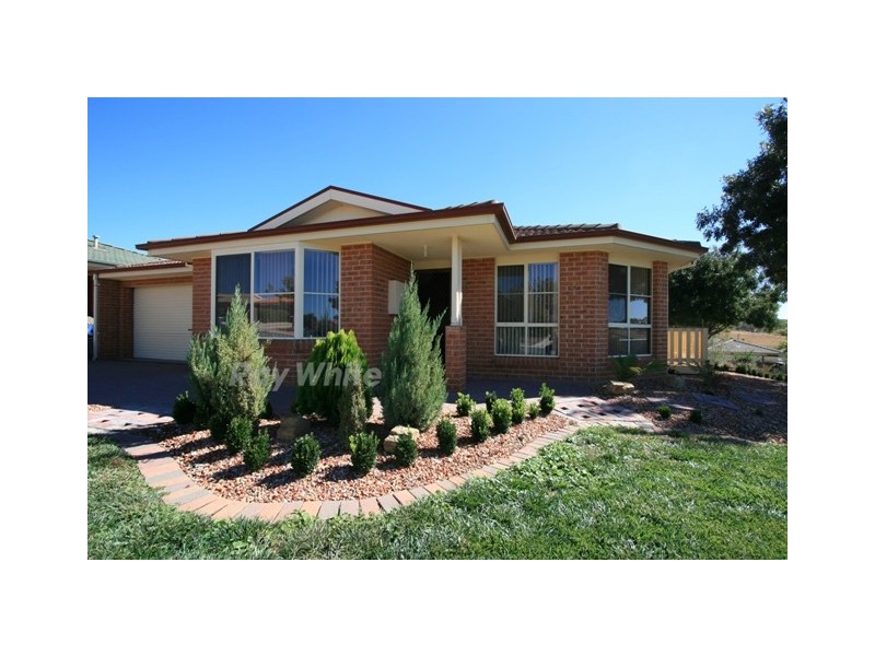 15 Cubillo Crescent, Ngunnawal ACT 2913
