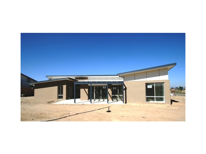 18 Denoon Street, Forde ACT 2914