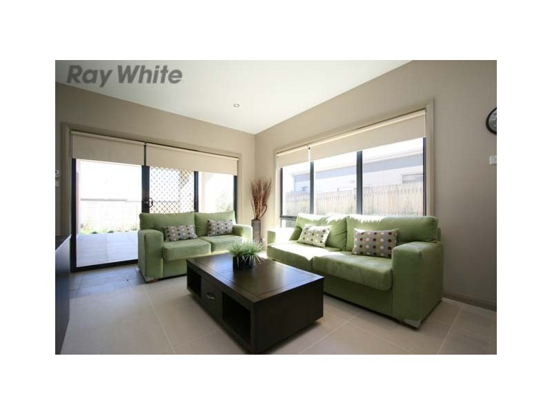 10 Buscombe Street, Forde ACT 2914