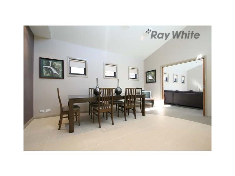 10 Buscombe Street, Forde ACT 2914