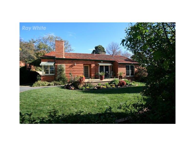 16 Meehan Gardens, Narrabundah ACT 2604