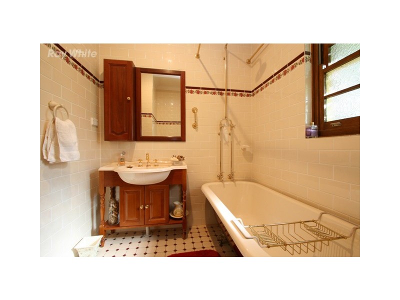 16 Meehan Gardens, Narrabundah ACT 2604