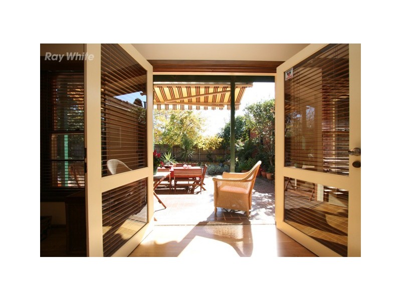 16 Meehan Gardens, Narrabundah ACT 2604