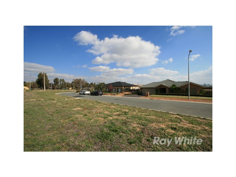 14 Mary Hall Circuit, Dunlop ACT 2615