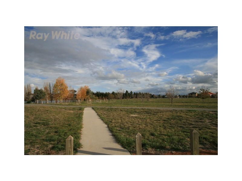 27 Heatherdale, Amaroo ACT 2914