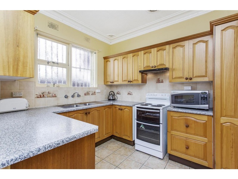 12 Hugh Street, Ashfield NSW 2131