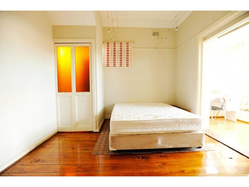 400 Lyons Road, Russell Lea NSW 2046