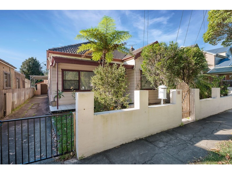 86 Holborow Street, Croydon Park NSW 2133