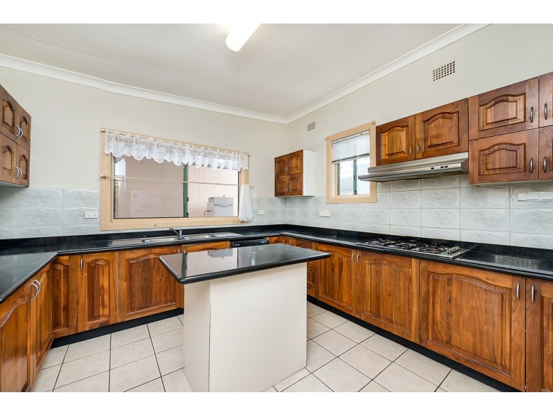 86 Holborow Street, Croydon Park NSW 2133