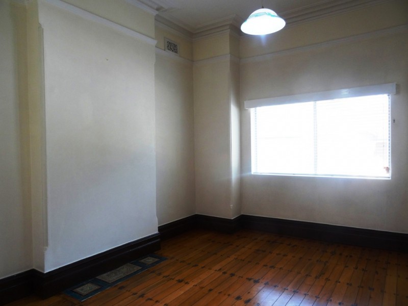 2/5 Robert Street, Ashfield NSW 2131