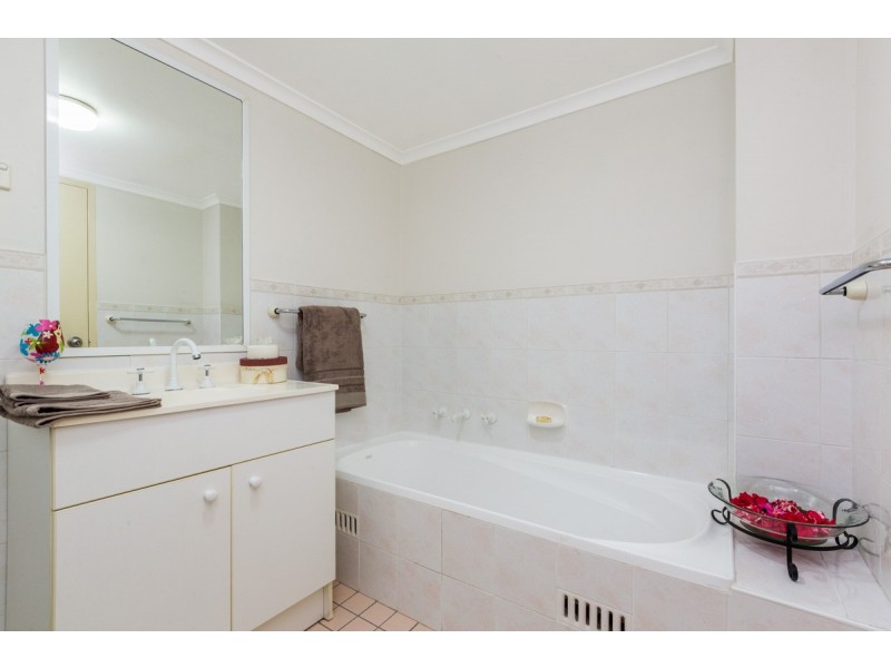42/10-12 Broughton Street, Canterbury NSW 2193
