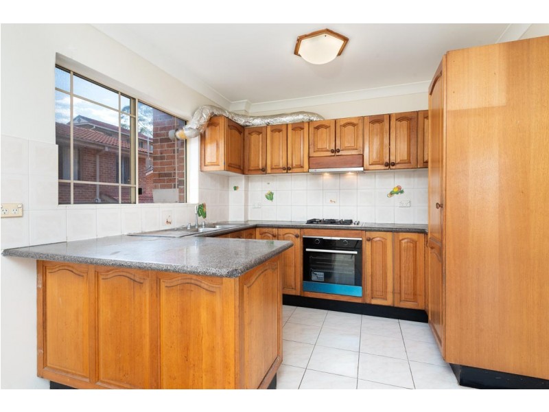 1/26 North Parade, Campsie NSW 2194