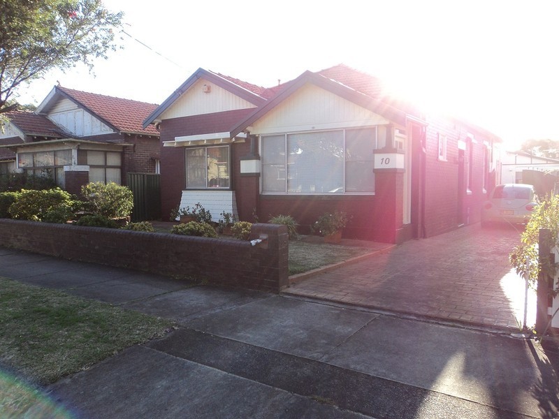 10  Earle Avenue, Ashfield NSW 2131