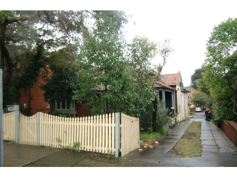 8 JULIA ST, Ashfield NSW 2131