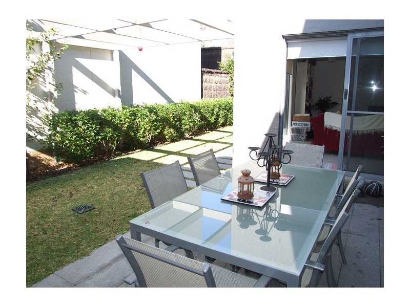 27 henricks Avenue, Newington NSW 2127