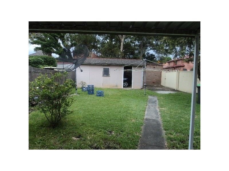 35 WOODSIDE AVE EAST, Burwood NSW 2134