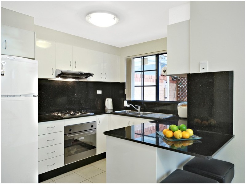 4/242  Georges RIver Road, Croydon Park NSW 2133