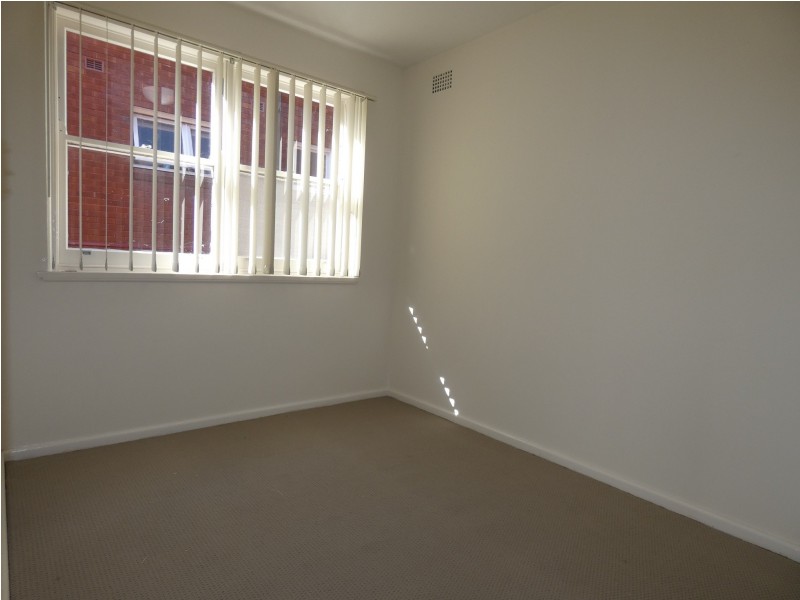 2/42 Robert Street, Ashfield NSW 2131