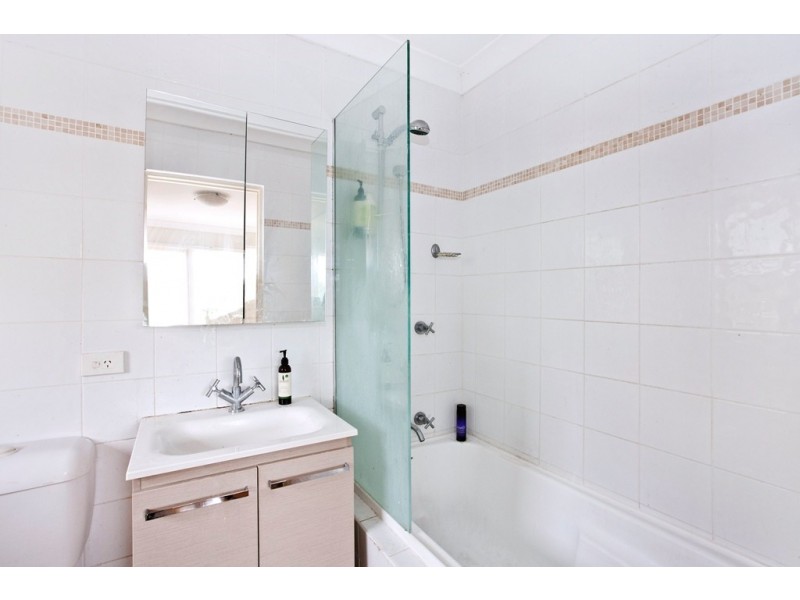 8/41 Bellombi Street, Campsie NSW 2194