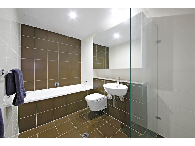 2005/87 Shoreline Drive, Rhodes NSW 2138