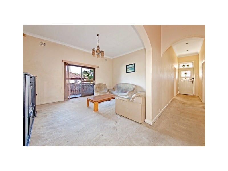 12 Greenhills Street, Croydon NSW 2132