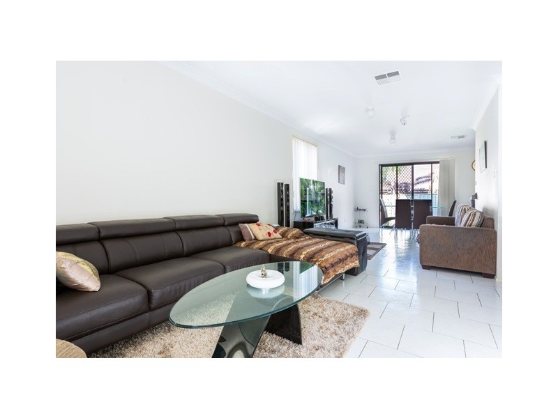 11/46 Wattle Road, Casula NSW 2170