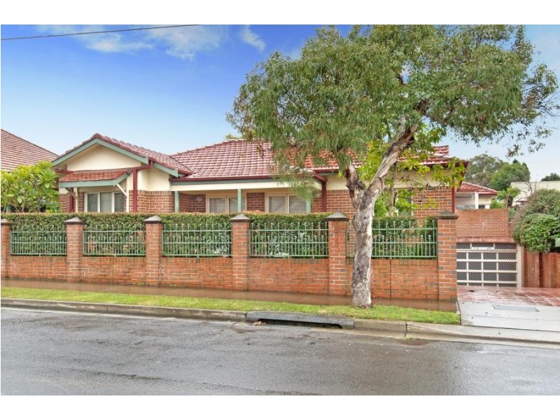 4/1-1A Waimea Street, Burwood NSW 2134