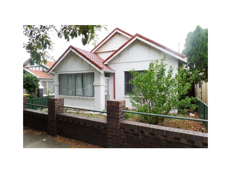 14 A’Beckett Ave, Ashfield NSW 2131
