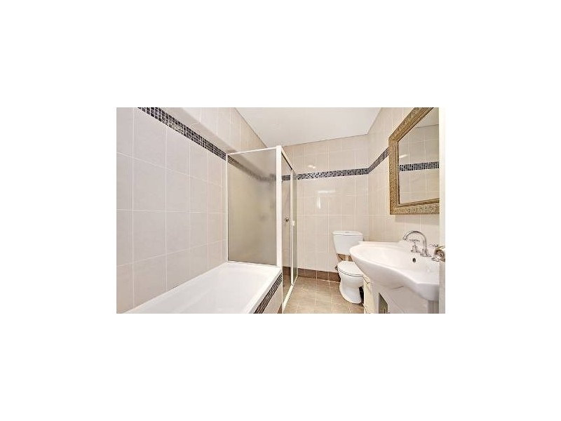 2A Crimson Lane, Ashfield NSW 2131