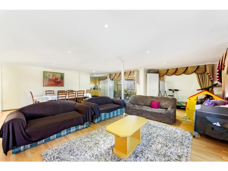 18 Cooks Avenue, Canterbury NSW 2193