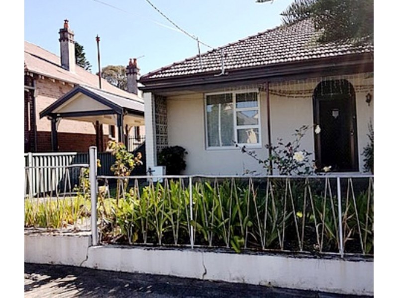 2/107 Holborow Street, Croydon Park NSW 2133