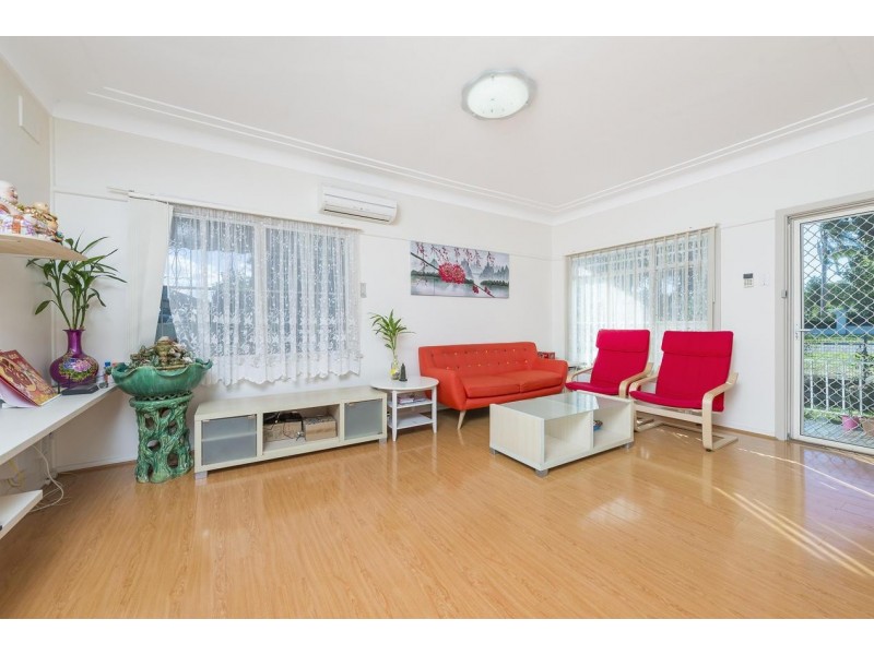 66 Wyatt Avenue, Regents Park NSW 2143