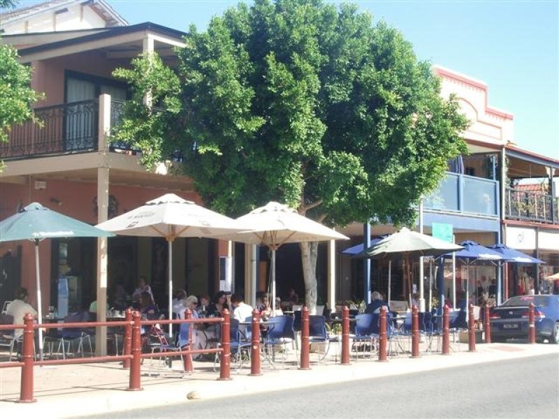 51 Downing Street, Hove SA 5048