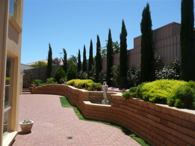 5 The Crescent, Seaford Rise SA 5169