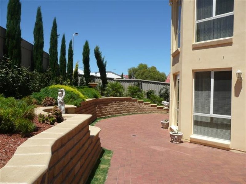 5 The Crescent, Seaford Rise SA 5169
