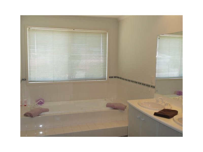 5 The Crescent, Seaford Rise SA 5169