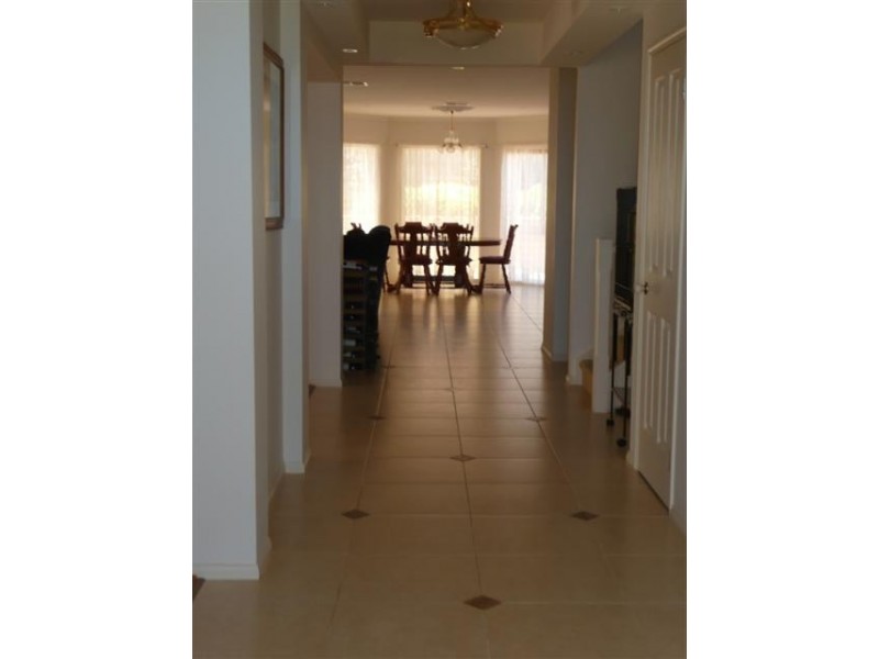 5 The Crescent, Seaford Rise SA 5169