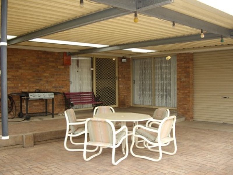 24 Goodrington Way, Moana SA 5169