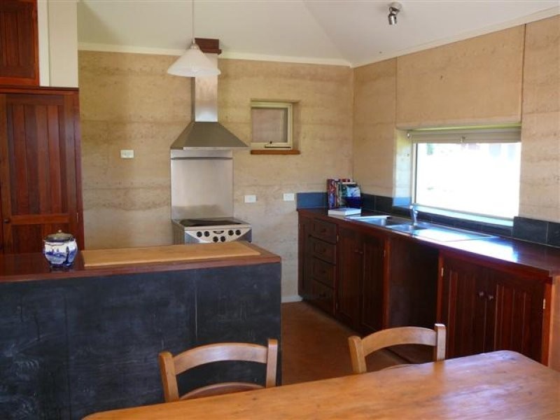 31 Richards Road, Willunga SA 5172