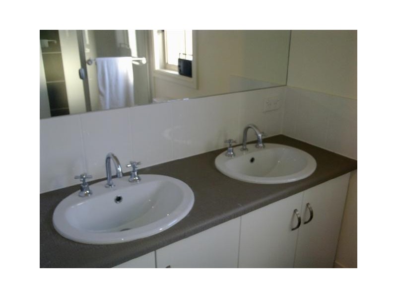 34 Whinnerah Avenue, Aldinga Beach SA 5173