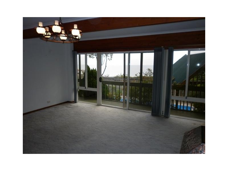 11 Mayflower Crescent, Hallett Cove SA 5158