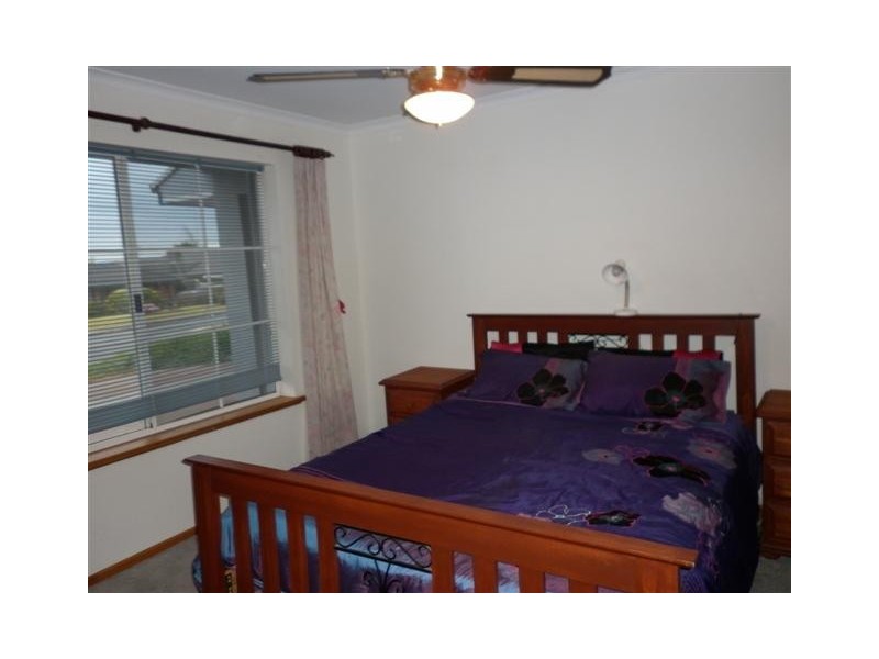 22 Babbacombe Drive, Moana SA 5169