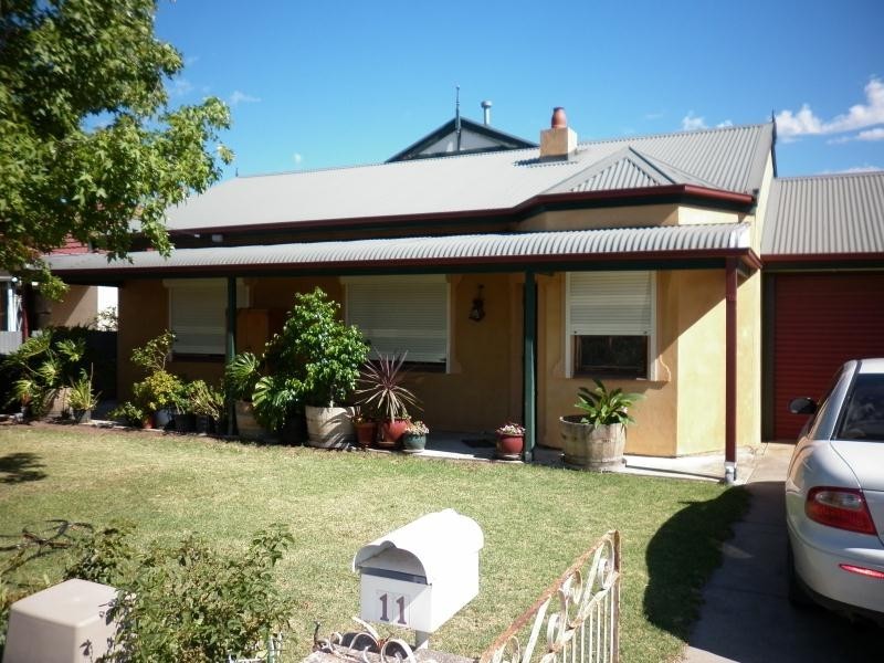 11 Sunbeam Road, Croydon Park SA 5008
