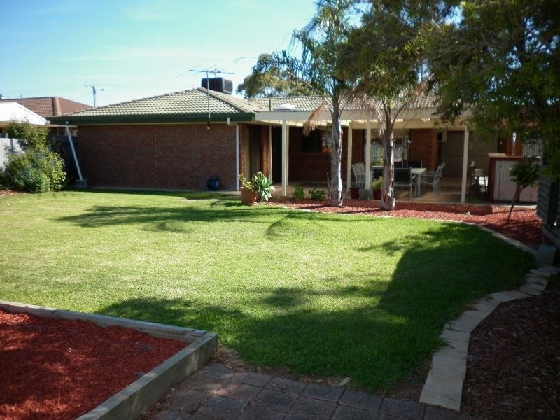 3 Trim Crescent, Old Noarlunga SA 5168